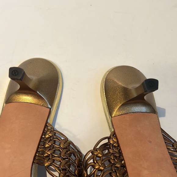 Cole Haan Gold Kitten Heels Sandals‎ Size 8 - Picture 9 of 10